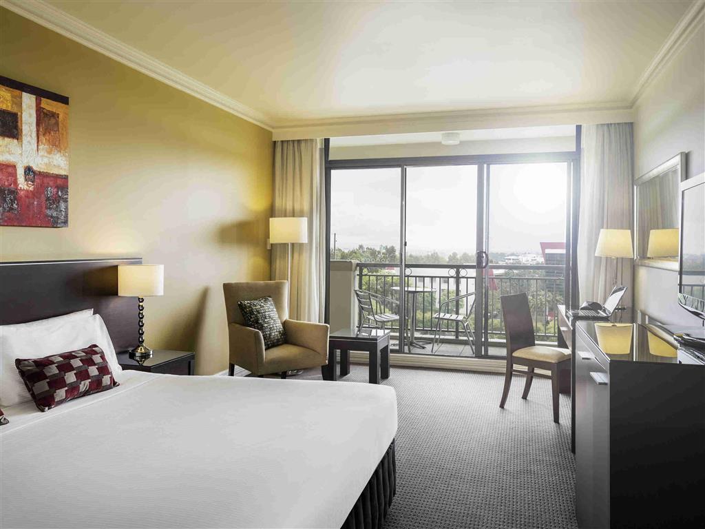 Visy Dior Hotel Baulkham Hills Luaran gambar