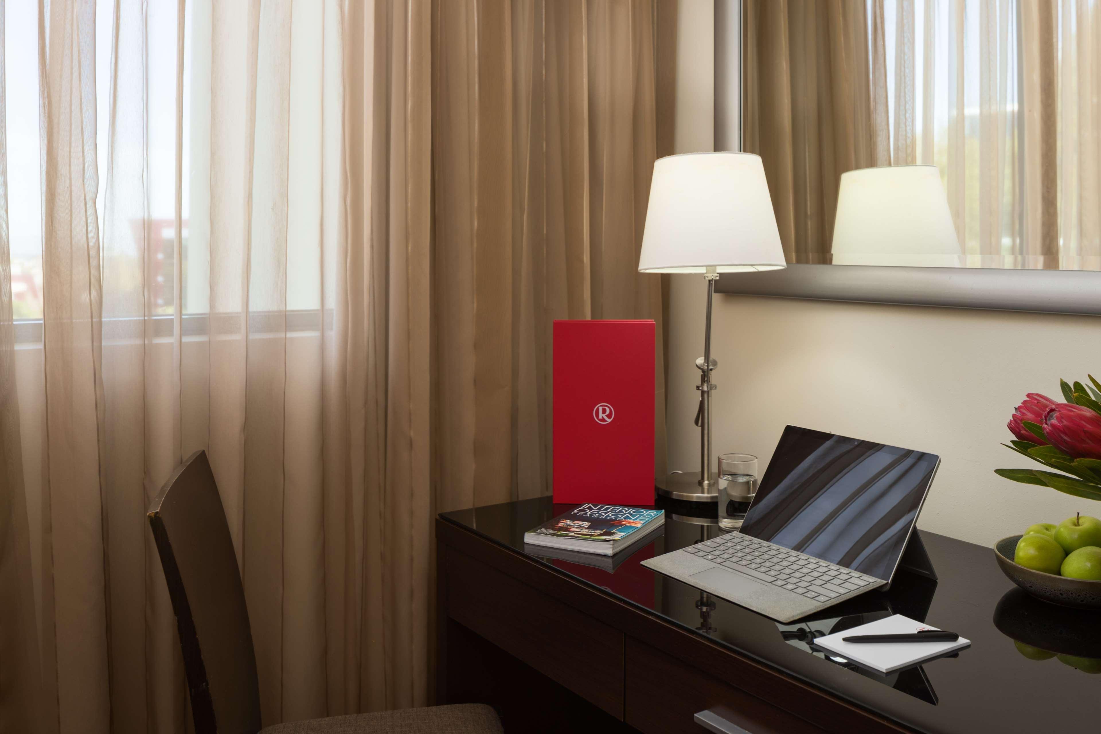 Visy Dior Hotel Baulkham Hills Luaran gambar
