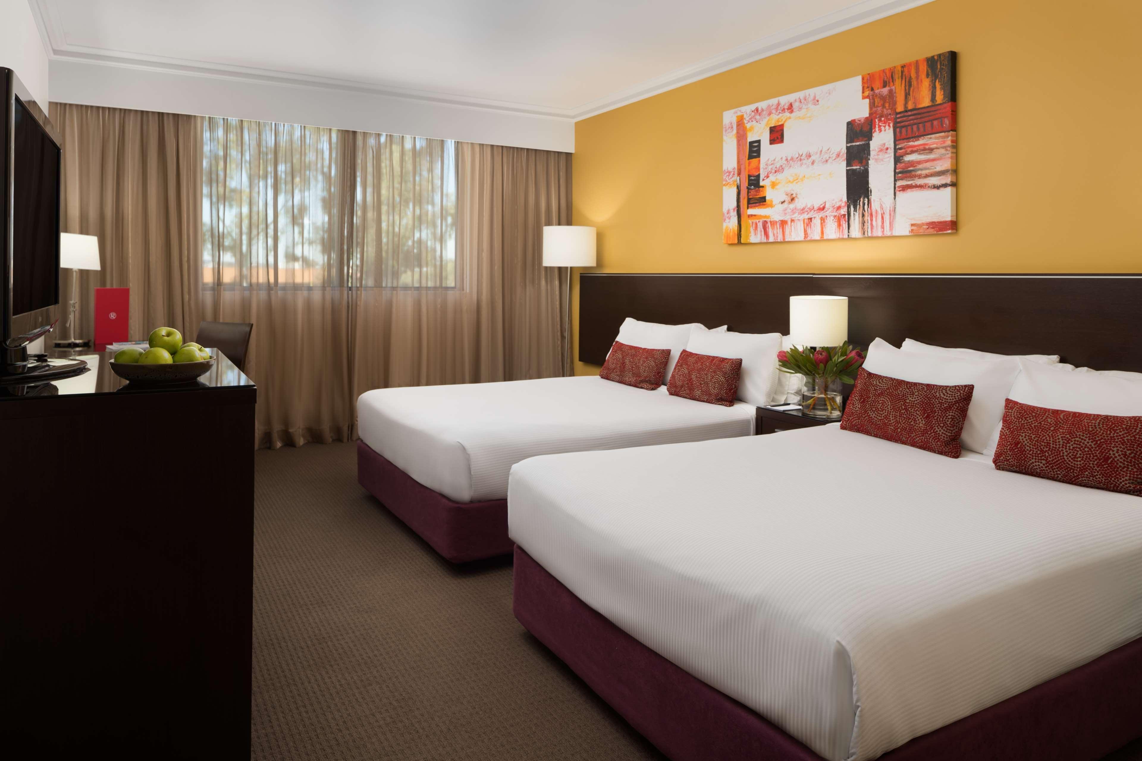 Visy Dior Hotel Baulkham Hills Luaran gambar