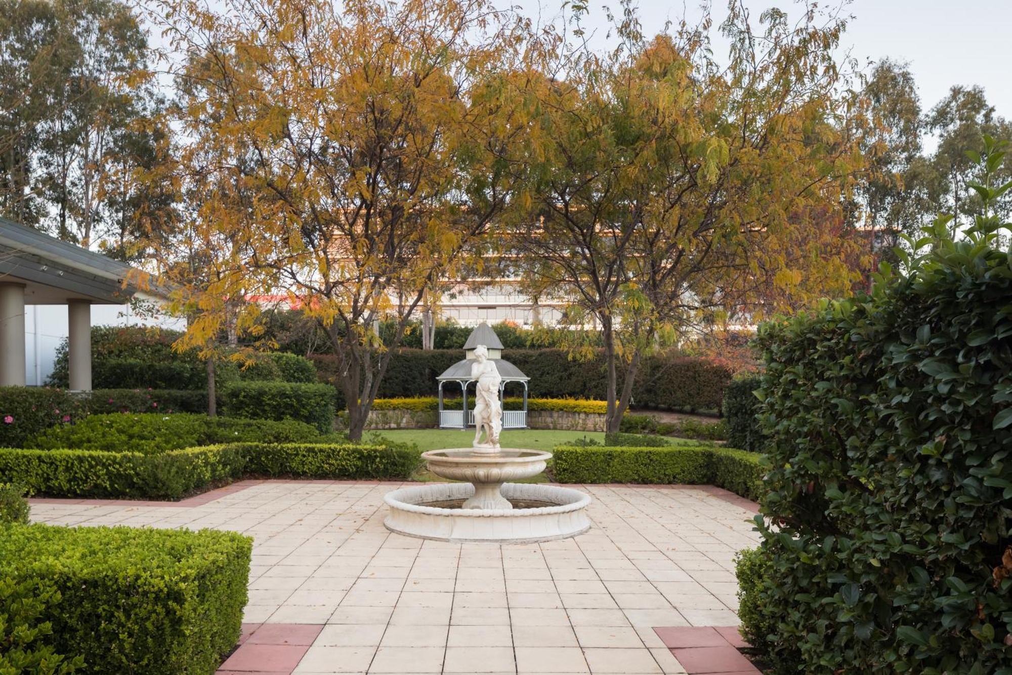 Visy Dior Hotel Baulkham Hills Luaran gambar